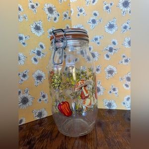 Vintage 10inch glass veggie seal tight container 🧅🧄🥕🌽